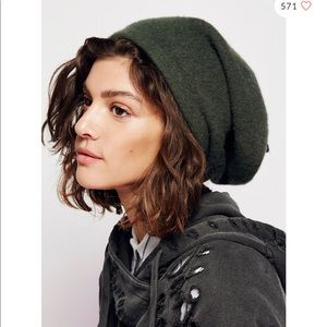 Slouchy beret *IN TAN*